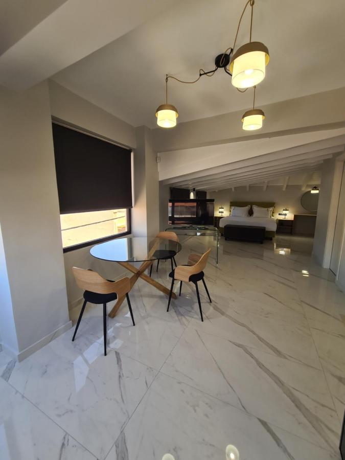 Ilia'S Luxury Suites - Adults Only Ксилокастро Экстерьер фото