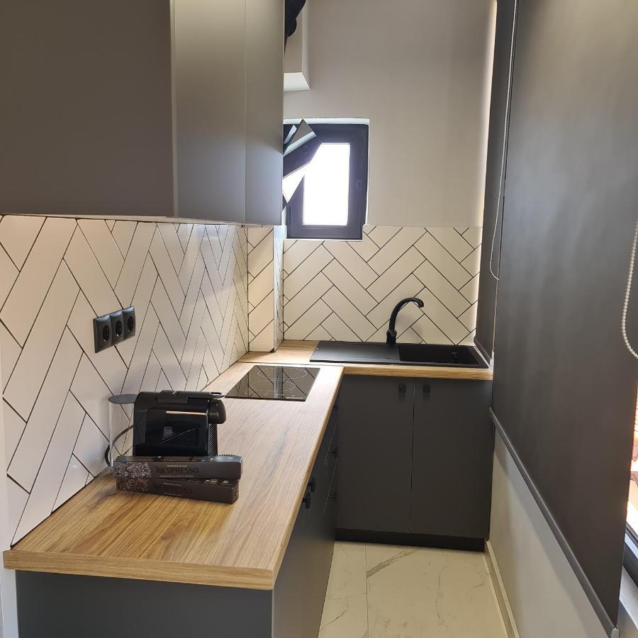 Ilia'S Luxury Suites - Adults Only Ксилокастро Экстерьер фото